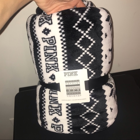 Victoria Secrets blanket - Picture 3 of 4